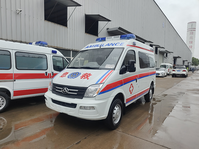 大通V80短轴运输型救护车-JHW