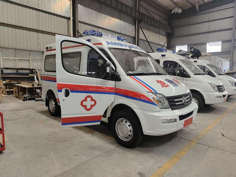大通V80短轴运输型救护车-JHW