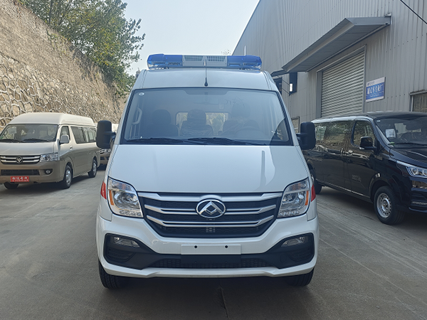 大通V80长轴监护型负压救护车