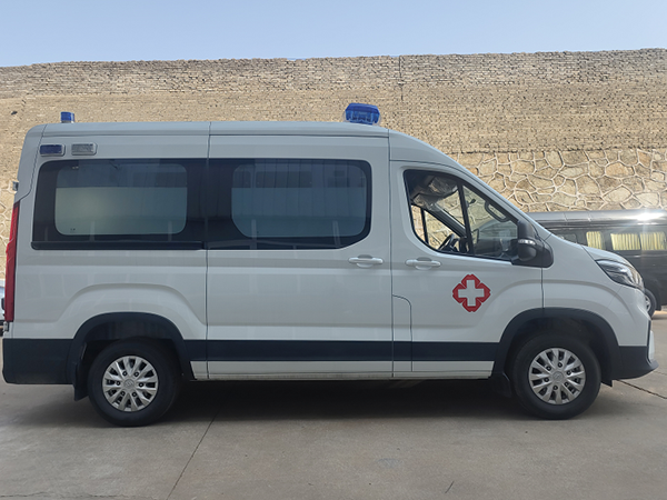大通V90监护型负压救护车
