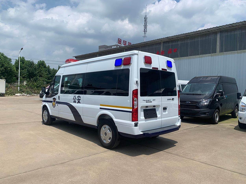 福特CLW5040XQC6CD型囚车