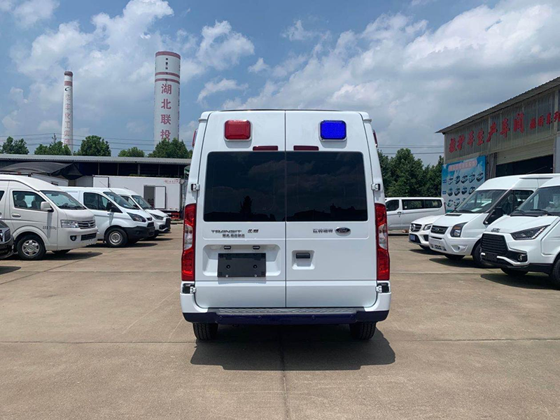 福特CLW5040XQC6CD型囚车