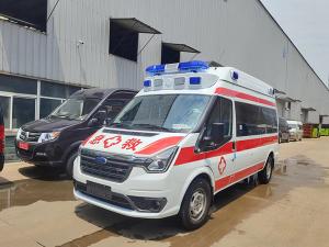 福特V348长轴高顶监护型救护车
