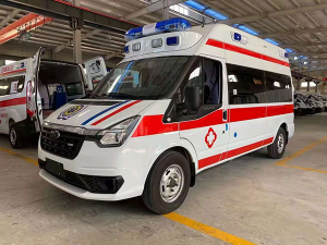 福特V348长轴高顶转运型救护车
