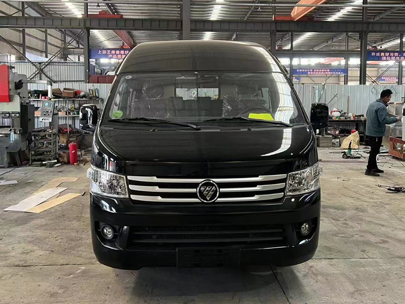 福田G9殡仪车 - 黑色