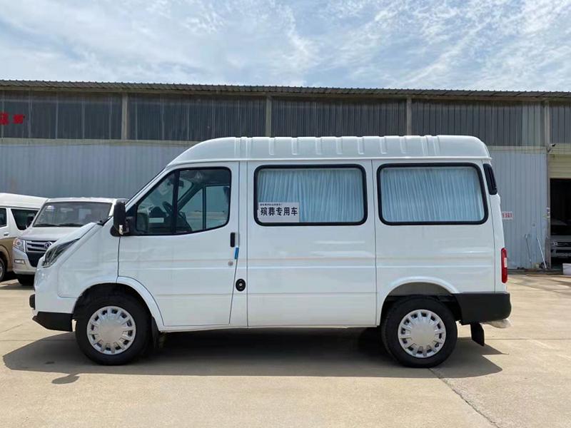 江铃特顺殡葬服务车（短）