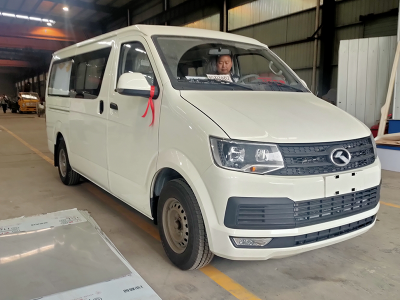 金龙牌2.3殡仪车