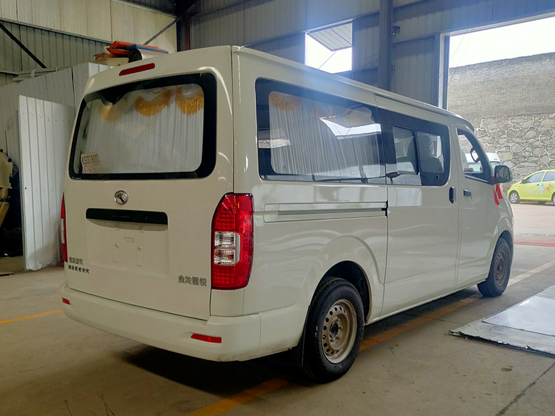 金龙牌2.3殡仪车