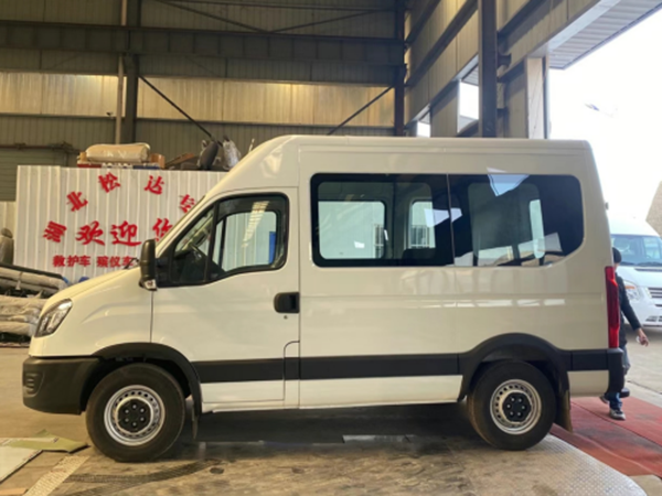 依维柯欧胜殡仪车