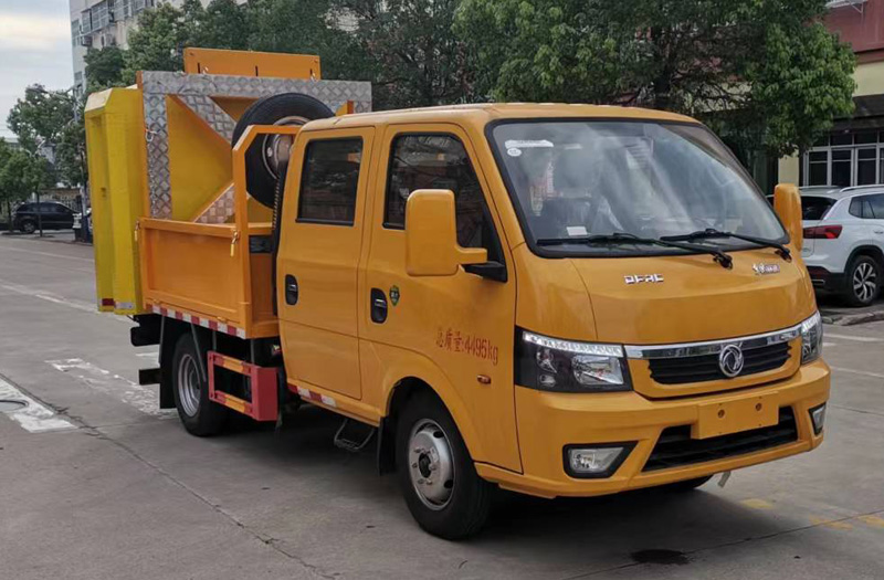 CLW5041TFZBHA型防撞缓冲车